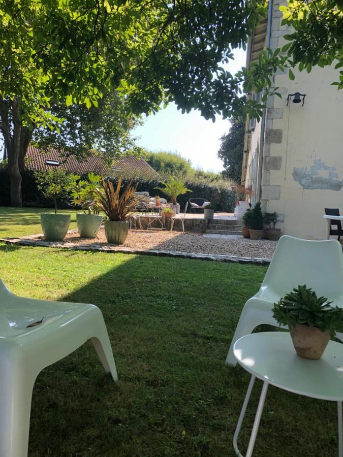 La Parenthese Acomodação com café da manhã Saubrigues Exterior foto